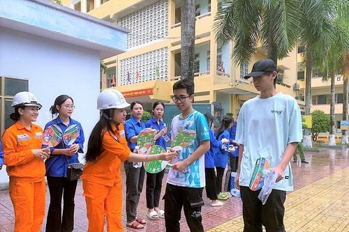 Công ty Điện lực Thanh Hóa đảm bảo cung ứng điện kỳ thi tốt nghiệp THPT