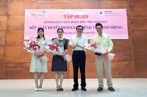 200 cán bộ, y, bác sĩ, điều dưỡng cập nhật điều trị và chăm sóc bệnh sốt xuất huyết và tay -chân -miệng