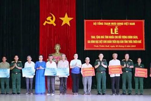 Hỗ trợ nhà tình nghĩa cho 8 gia đình chính sách, gia đình có hoàn cảnh khó hhăn
