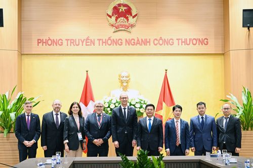 Đề nghị Thụy Sĩ tạo điều kiện, thúc đẩy đầu tư trực tiếp vào Việt Nam