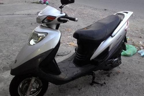 Tìm chủ sở hữu xe máy SYM Attila màu bạc
