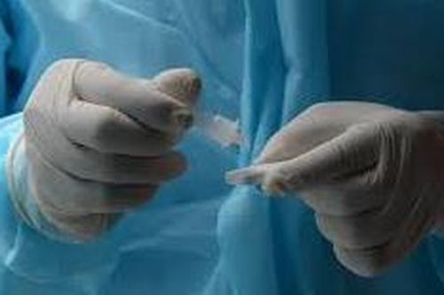 Tòa bác đơn kiện vụ 'cưỡng chế xét nghiệm COVID-19' ở Bình Dương