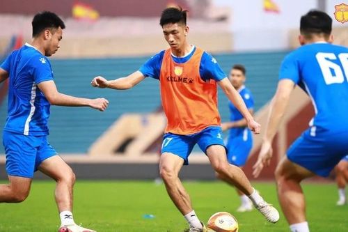 CLB Nam Định thanh lý hợp đồng cựu cầu thủ U23 Việt Nam