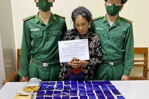 Sơn La: Bắt nữ quái cùng 12.000 viên ma túy