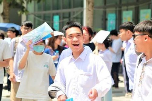 Khi nào kỳ thi tốt nghiệp THPT sẽ được giao về địa phương tổ chức?