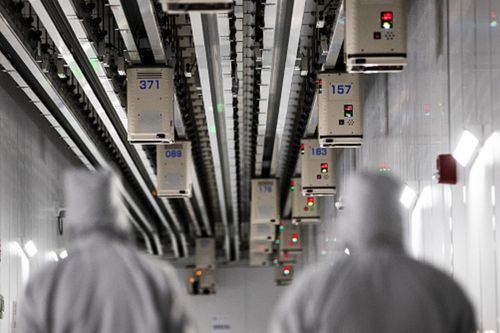 Những gã khổng lồ chip châu Á chật vật vì chuyển đổi xanh