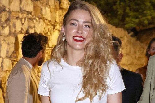 Amber Heard tái xuất mạng xã hội