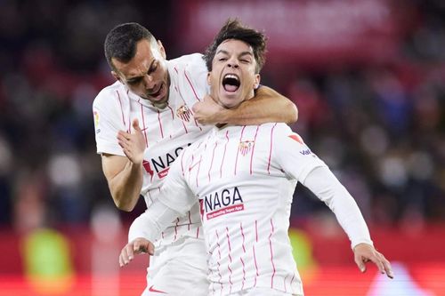 Sevilla rao bán cả đội bóng