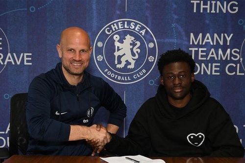 Chelsea liên tiếp công bố tân binh