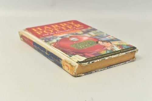 Cuốn sách 'Harry Potter' quý hiếm được bán đấu giá