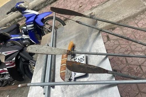 Triệu tập 15 đối tượng mang hung khí gây rối ở bãi biển du lịch