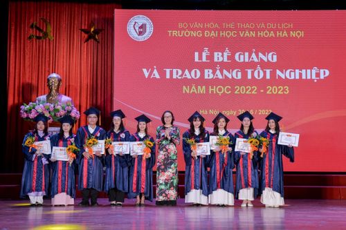 Đại học Văn hóa Hà Nội bế giảng năm học 2022-2023