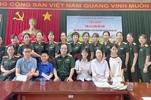 Khi em là con bộ đội!