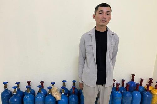 Lộ cả kho 'khí cười'