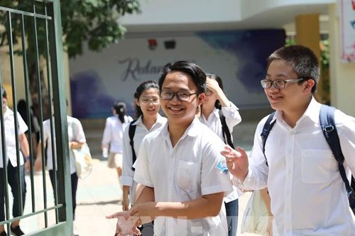 Hà Nội công bố điểm chuẩn lớp 10 công lập: Điểm nhiều trường tăng cao