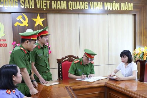 Khởi tố, bắt tạm giam nguyên Giám đốc tài chính Công ty Vạn Xuân