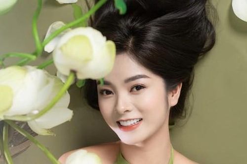 Vợ của Mến phim 'Phố trong làng': 'Tôi đi đổ rác cũng phải đẹp'