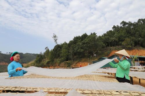 Quảng Ninh nâng mức chuẩn nghèo, xóa nhà dột nát