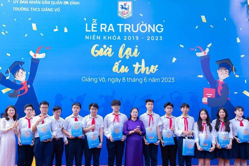 Ngôi trường có hơn 300 lượt học sinh đỗ chuyên, 101 điểm 10