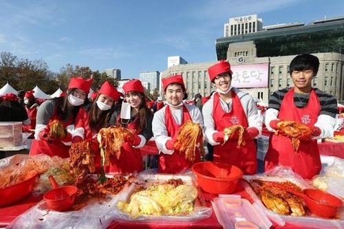 Giá muối tăng vọt sau khi người dân Hàn Quốc đổ xô tích trữ