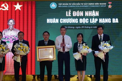 CIC Group nhận Huân chương độc lập Hạng Ba
