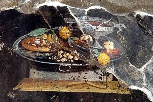 Phát hiện bức bích họa 2.000 năm tuổi gợi tả đến món pizza