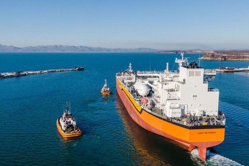 Rosneft liên tục nhận được tàu chở dầu phá băng loại mới