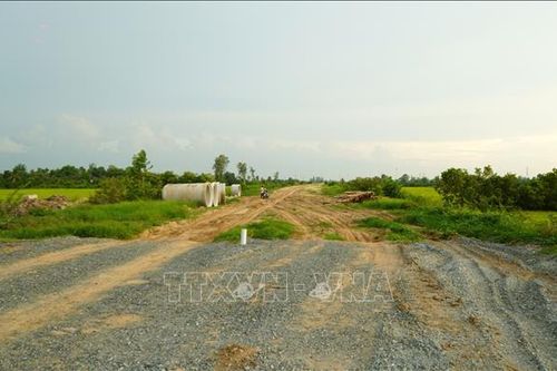Kiến nghị bổ sung hơn 113 tỷ đồng xây dựng đường gom cao tốc Mỹ Thuận - Cần Thơ