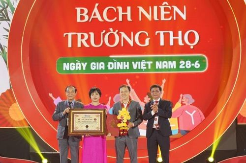Nhiều kỷ lục Việt Nam được xác lập tại Đại tiệc Bách niên trường thọ