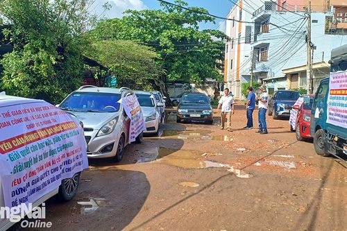 Trung tâm Dạy nghề lái xe Sài Gòn: Nhà đầu tư, giáo viên, học viên lên tiếng đòi quyền lợi