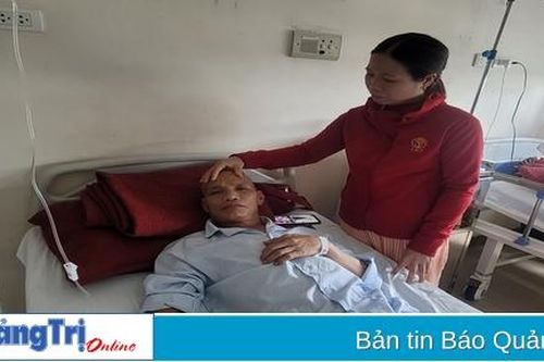 Cha bị ung thư, hai con có nguy cơ bỏ học