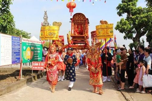 Những nét đặc trưng tại Lễ hội truyền thống Đình Chèm ở Hà Nội