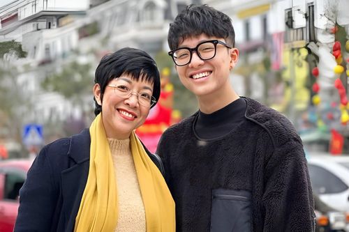 Phản ứng của MC Thảo Vân khi con trai dự đoán thi tốt nghiệp THPT toàn điểm 5