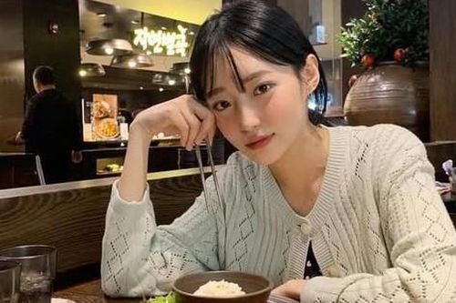 Kiểu ăn tối tăng 44% nguy cơ tử vong do đột quỵ xuất huyết não nhưng nhiều người vẫn thường xuyên làm