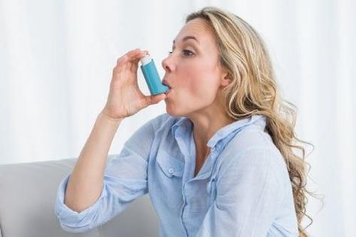 Chữa hen bằng xông mũi, dùng mật mèo đen, coi chừng mất mạng và 5 sai lầm người bệnh hen suyễn hay mắc phải
