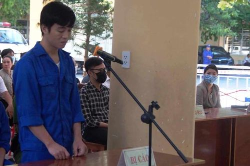 Dùng súng nhựa đi cướp ngân hàng, lãnh án 20 năm tù