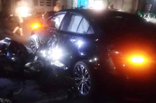 Va chạm với ôtô biển xanh, nam thanh niên tử vong ở Phú Thọ