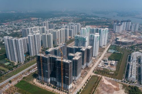 Chủ đầu tư bất động sản bắt đầu bung hàng trở lại