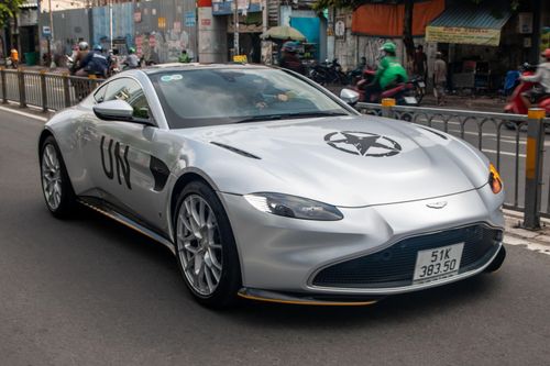 Loạt siêu xe số sàn hàng hiếm của ông Đặng Lê Nguyên Vũ