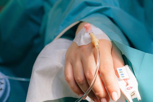 Thanh niên Anh mắc u não nhưng được chẩn đoán nhiễm trùng tai