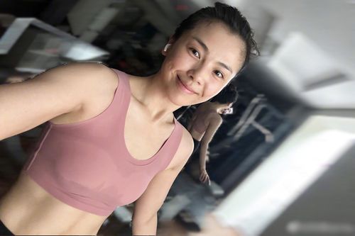 Hình thể săn chắc của Lưu Đào ở tuổi 45