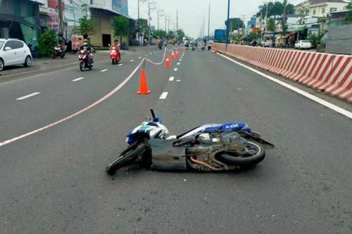 Tai nạn giao thông ngày 2/7/2023: Thanh niên tử vong sau va chạm xe biển xanh