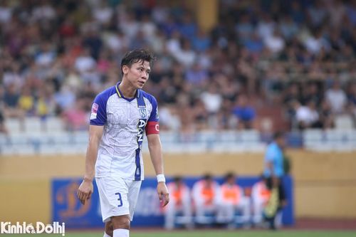 Quế Ngọc Hải 'bỏ dở' trận đấu SLNA thắng Hà Nội FC