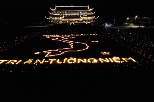 Lễ cầu quốc thái dân an và thắp nến tri ân các Anh hùng liệt sĩ