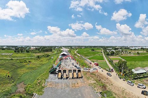 Nhiều dự án đường cao tốc sau khởi công: Nơi cấp tập thi công, chỗ… im lìm