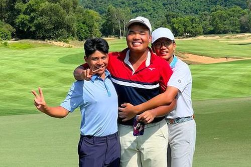 Hình ảnh xúc động của các golfer nhí tại VGA Junior Tour
