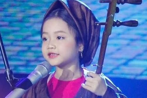 Tài năng của ca nương nhỏ tuổi nhất Việt Nam vừa qua đời ở tuổi 15