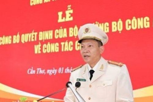 Công bố quyết định của Bộ trưởng Bộ Công an về công tác cán bộ tại Cần Thơ