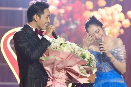 Hậu rạn nứt, Nam Em bất ngờ 'đụng hàng' Bạch Công Khanh