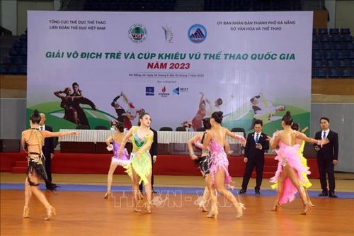 Hơn 1.200 VĐV tham dự Giải Vô địch trẻ và Cúp Khiêu vũ thể thao quốc gia
